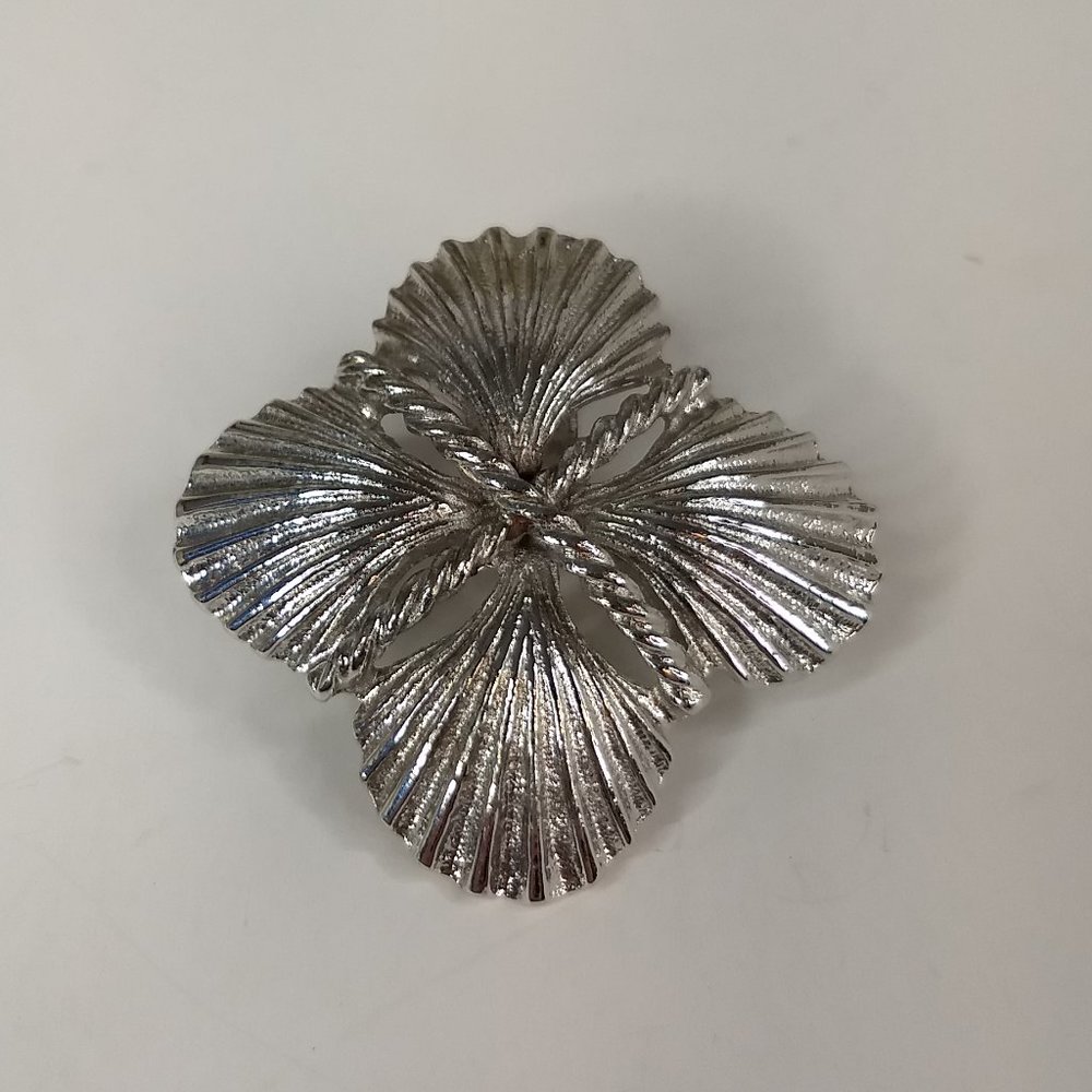 Gay Boyer Silver Tone Metal Pendant Seashell Rope Abstract Statement